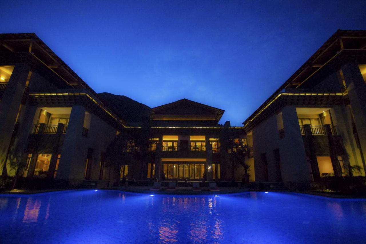 Hotel Lux* Tea Horse Road Benzilan Exterior foto
