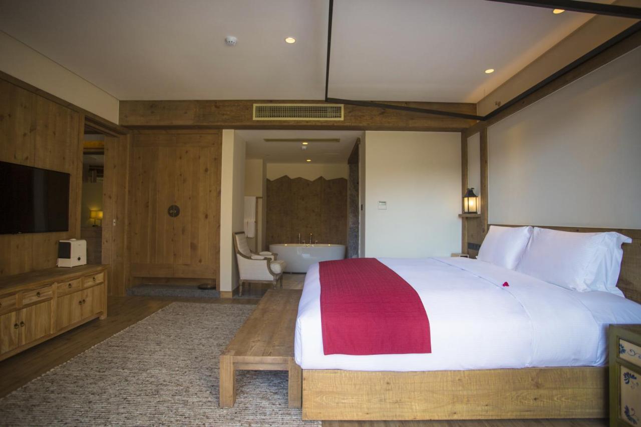 Hotel Lux* Tea Horse Road Benzilan Exterior foto